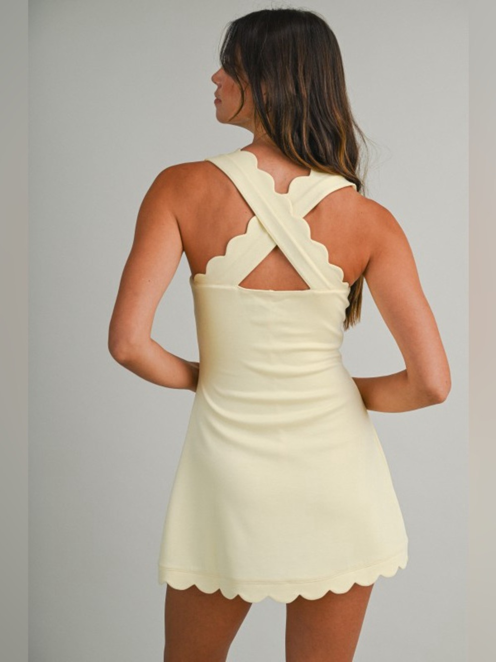 SCUBA SCALLOP SQUARE NECK SLEEVELESS
MINI DRESS WITH SHORTS Medium - Picture 6 of 12